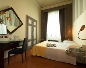 Hotel De La Pace