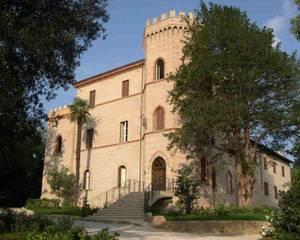 Castello Montegiove Country House