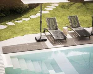 Presulis Hideaway Apartments & Restaurant