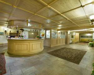 Boscone Suite Hotel