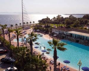 Phi Hotel Sighientu