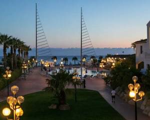 Phi Hotel Sighientu