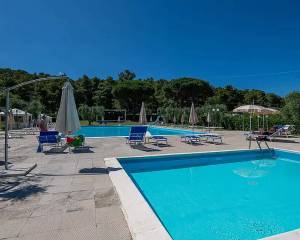 Mira Hotel & Residence