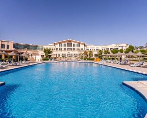Shoni Bay Resort
