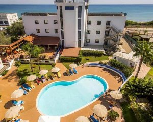 Ticho's Greenblu Hotel