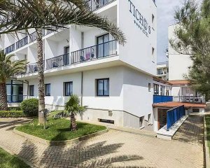 Ticho's Greenblu Hotel