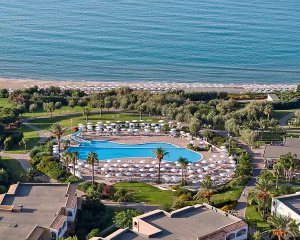 Serenusa Resort