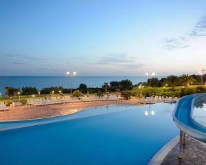 Serenusa Resort