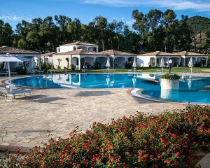 Limone Beach Resort