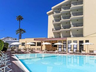 Rina Hotel