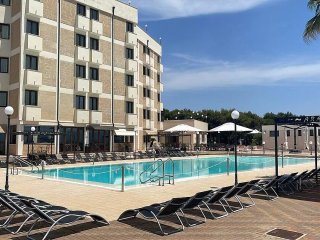 AH Club Ara Solis Hotel