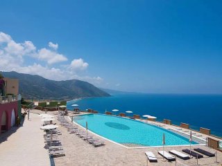 Avalon Sikani Resort