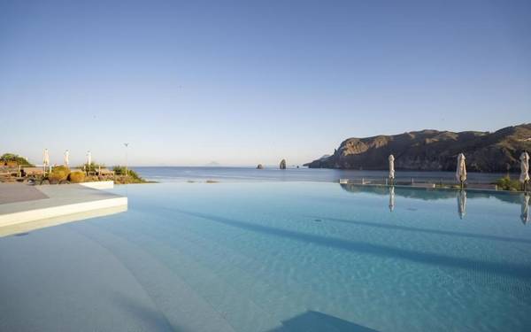 Therasia Resort Sea & Spa