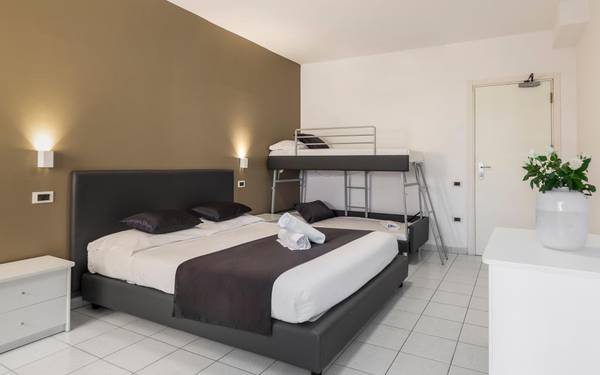 Hotel Mediterraneo