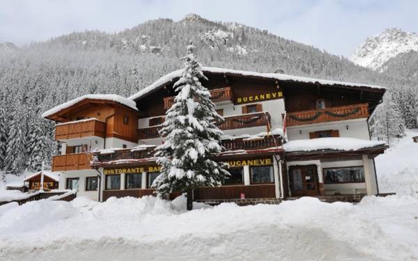 Hotel Bucaneve