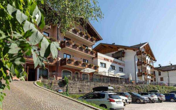 Family Hotel La Perla