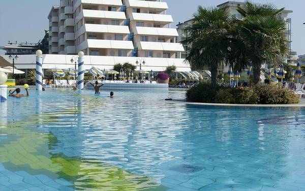 ApartHotel Holiday