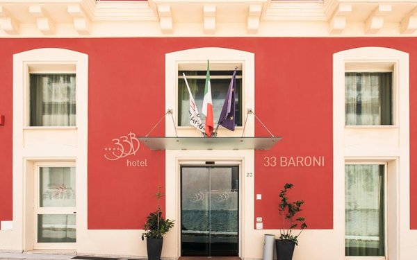 Hotel 33 Baroni