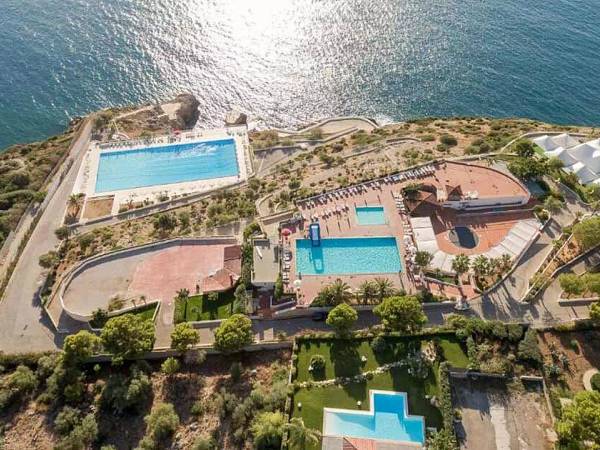 Perla del Golfo Resort