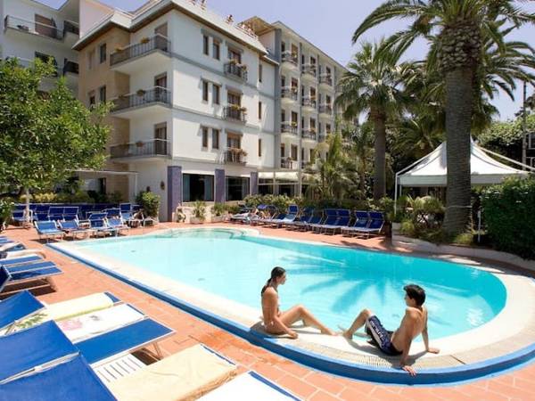 Hotel Caravel