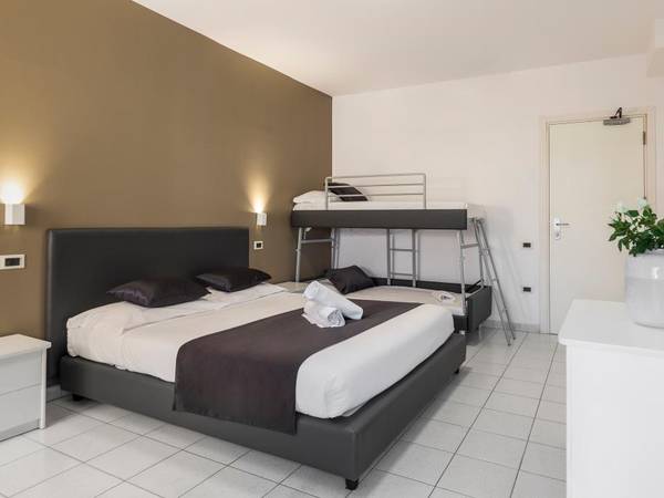 Hotel Mediterraneo
