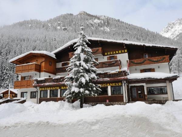 Hotel Bucaneve
