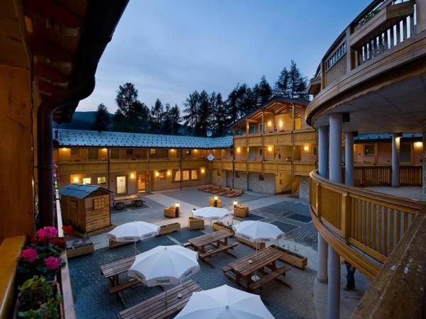 Boscone Suite Hotel