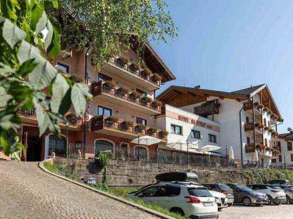 Family Hotel La Perla