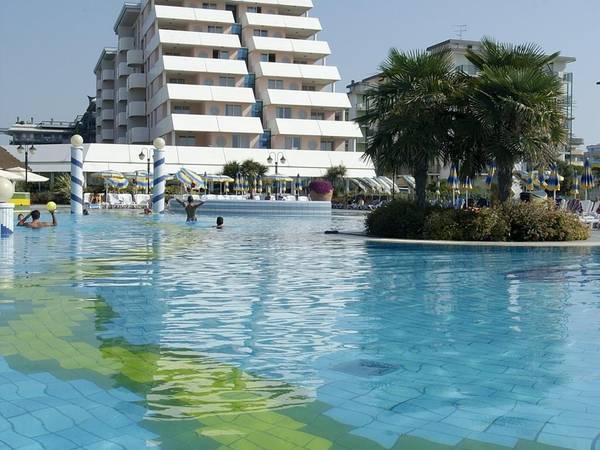 ApartHotel Holiday