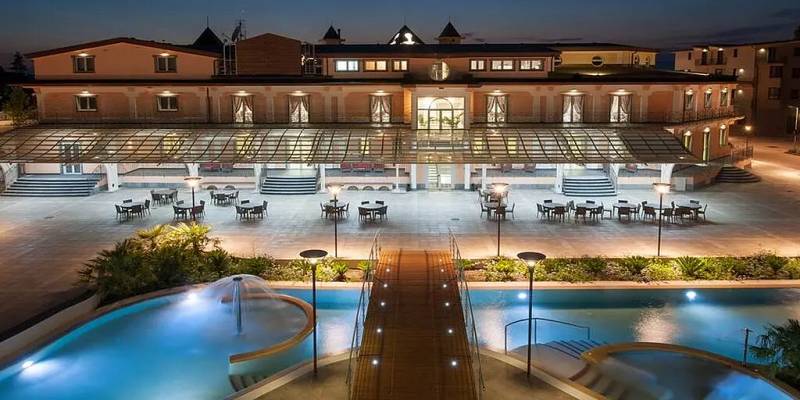 L'Araba Fenice Hotel & Resort