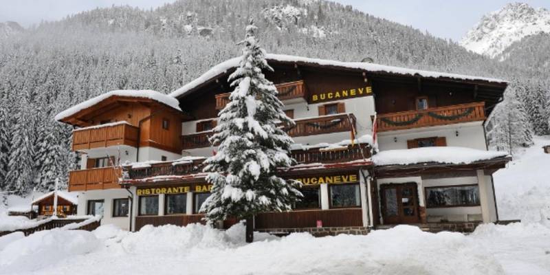 Hotel Bucaneve