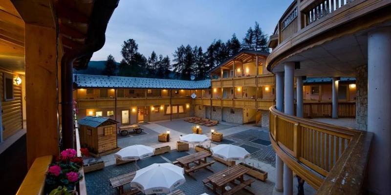 Boscone Suite Hotel