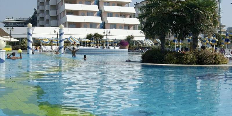ApartHotel Holiday