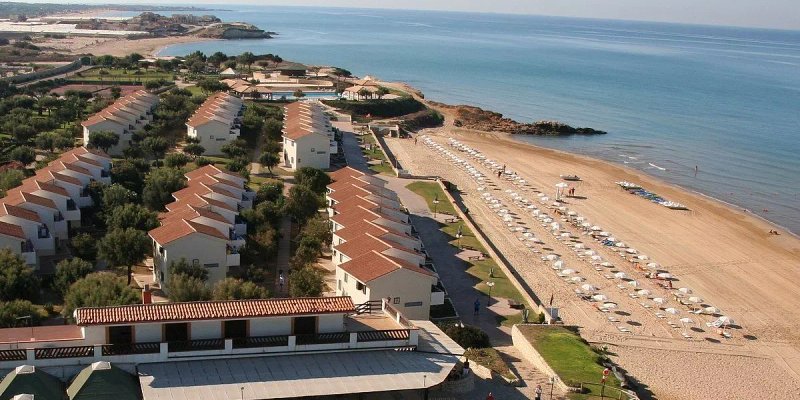 Kamarina Resort
