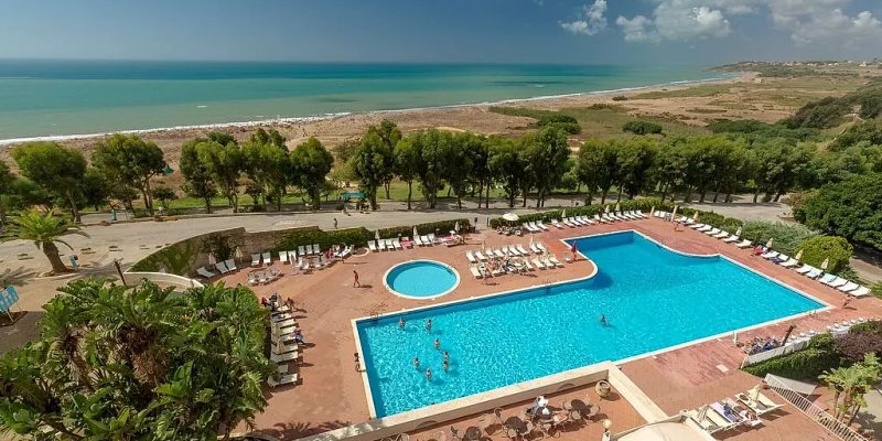 Paradise Beach Resort