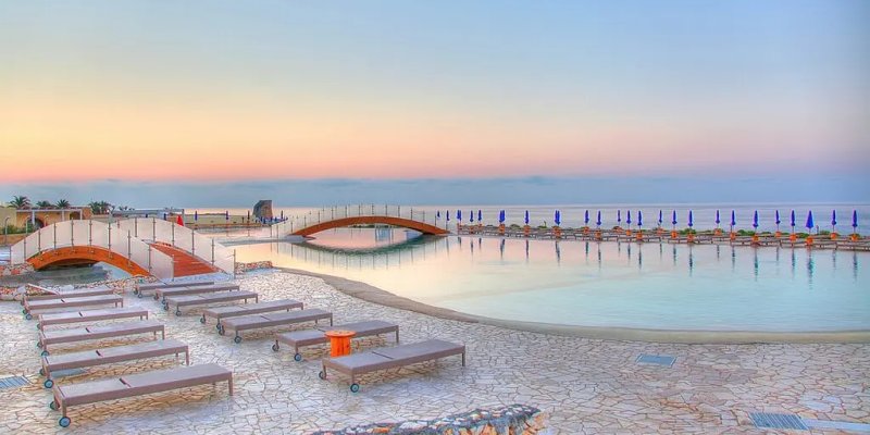 19 Summer Suites